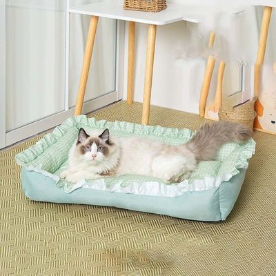 Soft Anti-Slip Bottom Quadrate Pet Cat Bed for Cats or Small Dogs Washable ODM Designs