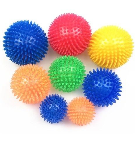 Customization Service Provided TPR Squeaky Spikey Ball Dog Chew Toy for Tooth Cleaning